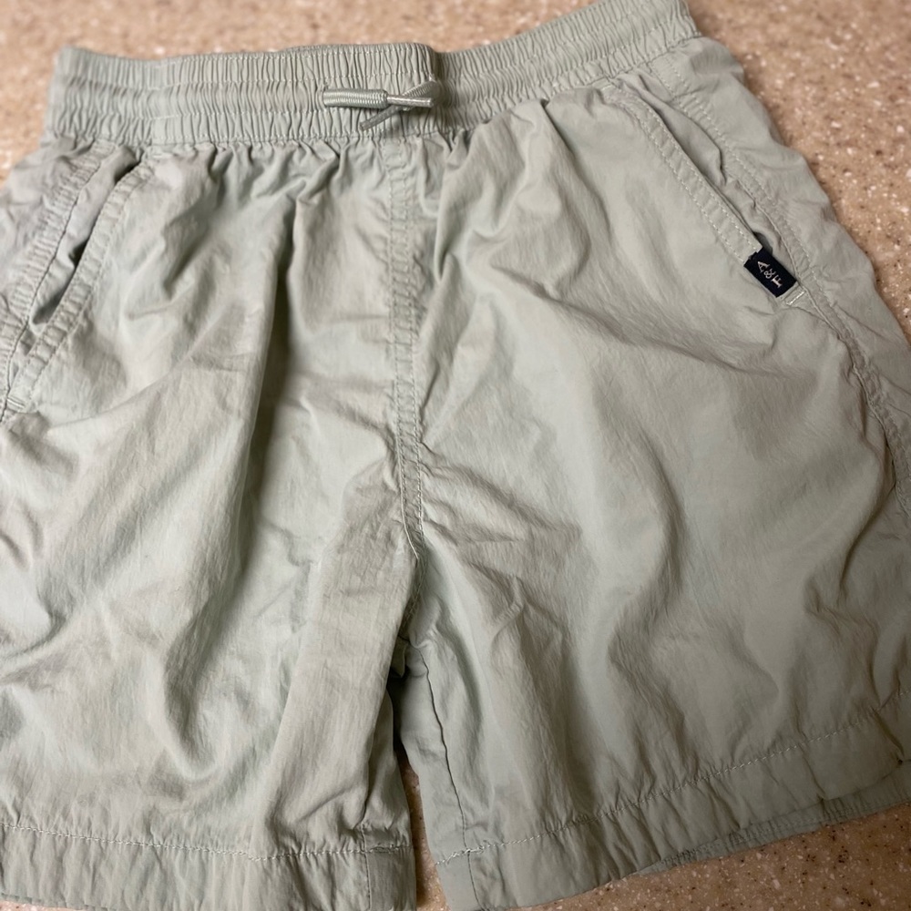 Boys Abercombie size 11/12 swim trunks

GB